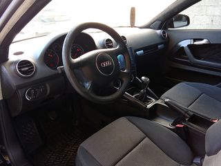 Audi A3 2005 1.6 FSI - 3D - CLIMA..!!!-thumb-7