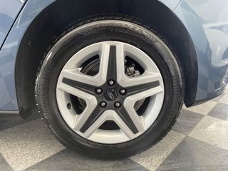 Ford Focus 2022-thumb-6