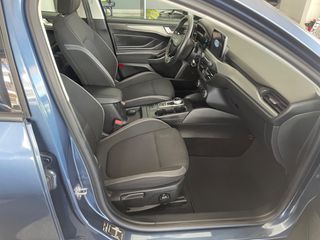 Ford Focus 2022-thumb-12