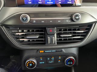 Ford Focus 2022-thumb-22