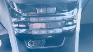 Peugeot 208 2017 1.2 eTHP Roland Garros-thumb-16