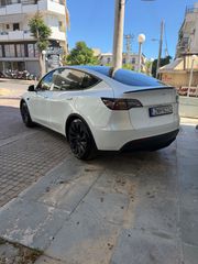 Tesla Model Y 2022 PERFORMANCE-thumb-2