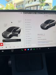 Tesla Model Y 2022 PERFORMANCE-thumb-8