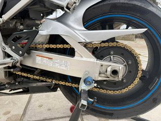 Suzuki GSX-R 1000 2002-thumb-6
