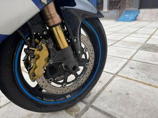 Suzuki GSX-R 1000 2002-thumb-8