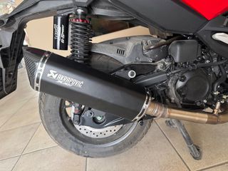 Τελικό εξάτμισης τύπου Akrapovic inox με λαιμό συνδεσης Honda Adv 350