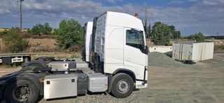 Volvo 2019-thumb-3