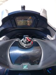 Honda Integra 700 2012-thumb-2