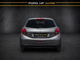 Peugeot 208 2018 1,6 BLUE-HDI STYLE-thumb-3