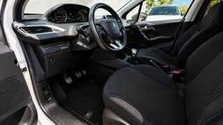 Peugeot 208 2018 1,6 BLUE-HDI STYLE-thumb-9