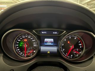 Mercedes-Benz A 180 2016 URBAN 1.6 TURBO-thumb-24