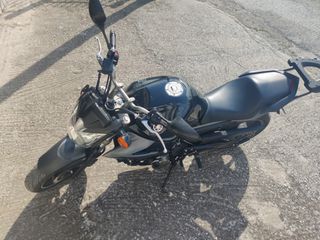 Yamaha XJ6 2010-thumb-1