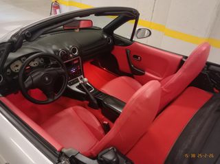 Mazda MX-5 1999-thumb-3