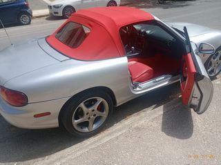 Mazda MX-5 1999-thumb-8