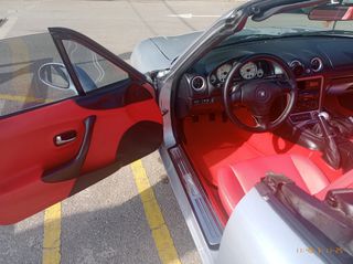Mazda MX-5 1999-thumb-12