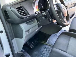 Κλούβα Toyota 2018 PROAS FULL EXTRA ΛΙΓΑ ΧΙΛΙΟΜ-thumb-33