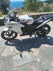 Honda CBR 125 2013-thumb-3