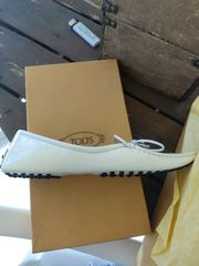 ΠΩΛΟΥΝΤΑΙ ΠΑΠΟΥΤΣΙΑ TOD'S