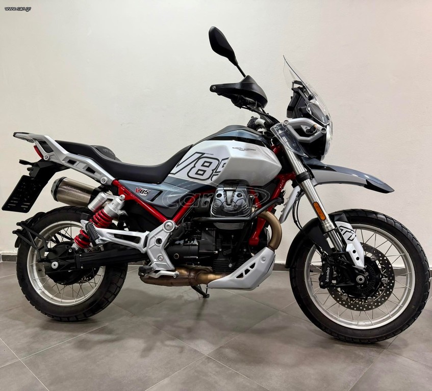 Moto Guzzi V 85 TT 2025