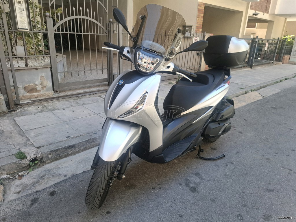 Piaggio Beverly 400 2021