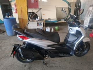 Piaggio Beverly 400 2021-thumb-12