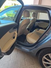 Audi A4 2019-thumb-16