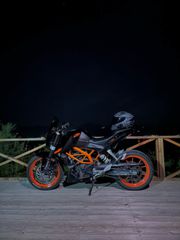 KTM 390 Duke 2014-thumb-1