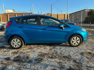 Ford Fiesta 2016-thumb-11