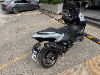 Yamaha TMAX 560 Tech Max 2025 TECH MAX-thumb-5