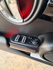 Mini Cooper D 2017-thumb-15