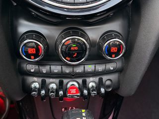Mini Cooper D 2017-thumb-18