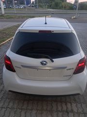 Toyota Yaris 2016-thumb-1