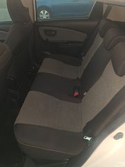 Toyota Yaris 2016-thumb-4