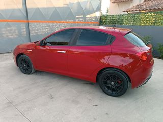 Alfa Romeo Giulietta 2019 automatic-thumb-18