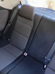 Peugeot 207 2010-thumb-13