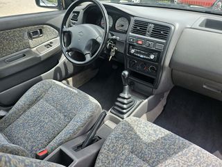 Nissan Almera 1999-thumb-11