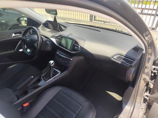 Peugeot 308 2017-thumb-16