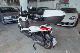 Piaggio Beverly 400 2022 BEVERLY 400 HPE-thumb-8