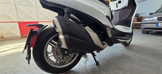 Piaggio Beverly 400 2022 BEVERLY 400 HPE-thumb-10