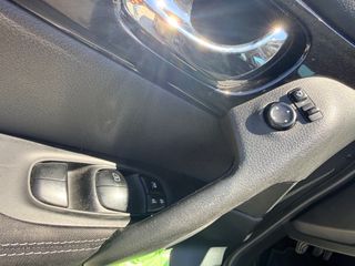 Nissan Qashqai 2017 360 1.2 DIG-T N-CONNECTA-thumb-23