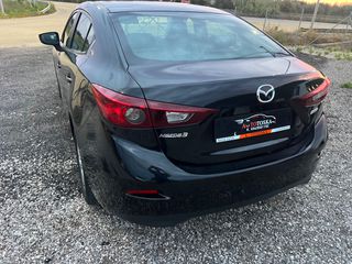 Mazda 3 2017-thumb-4