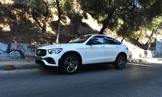 Mercedes-Benz GLC Coupe 2019 200-AMG PACKET-4 MATIC-BURMESTER SOUND-MILD HYBRID-thumb-1