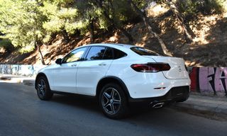 Mercedes-Benz GLC Coupe 2019 200-AMG PACKET-4 MATIC-BURMESTER SOUND-MILD HYBRID-thumb-2