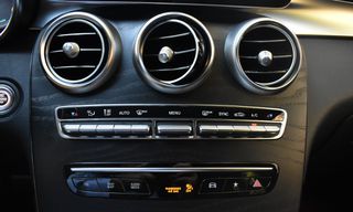 Mercedes-Benz GLC Coupe 2019 200-AMG PACKET-4 MATIC-BURMESTER SOUND-MILD HYBRID-thumb-36