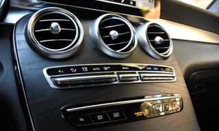 Mercedes-Benz GLC Coupe 2019 200-AMG PACKET-4 MATIC-BURMESTER SOUND-MILD HYBRID-thumb-37