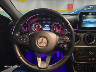 Mercedes-Benz A 180 2016 URBAN EURO 6-thumb-10