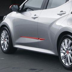 Toyota Γνήσια Πλαϊνά Διακοσμητικά Κοραλλί Χρώματος Για Yaris 20'-22' (2 Δεξιά,2 Αριστερά)