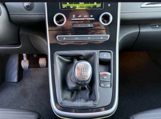 Renault Grand Scenic 2017 BOSE edition + massage-thumb-39