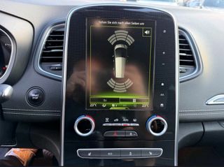 Renault Grand Scenic 2017 BOSE edition + massage-thumb-40