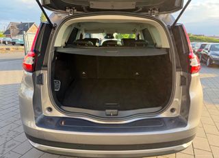 Renault Grand Scenic 2017 BOSE edition + massage-thumb-45